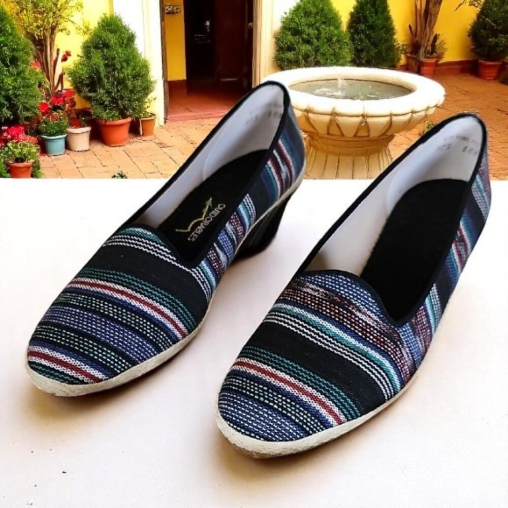 Outdorables women's casual shoes, loafers woven striped pattern low heel 7.5